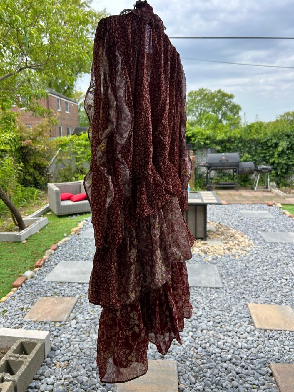 En Saison Burgundy Floral Tiered Ruffle Long-Sleeve Dress Size S - Picture 2 of 4